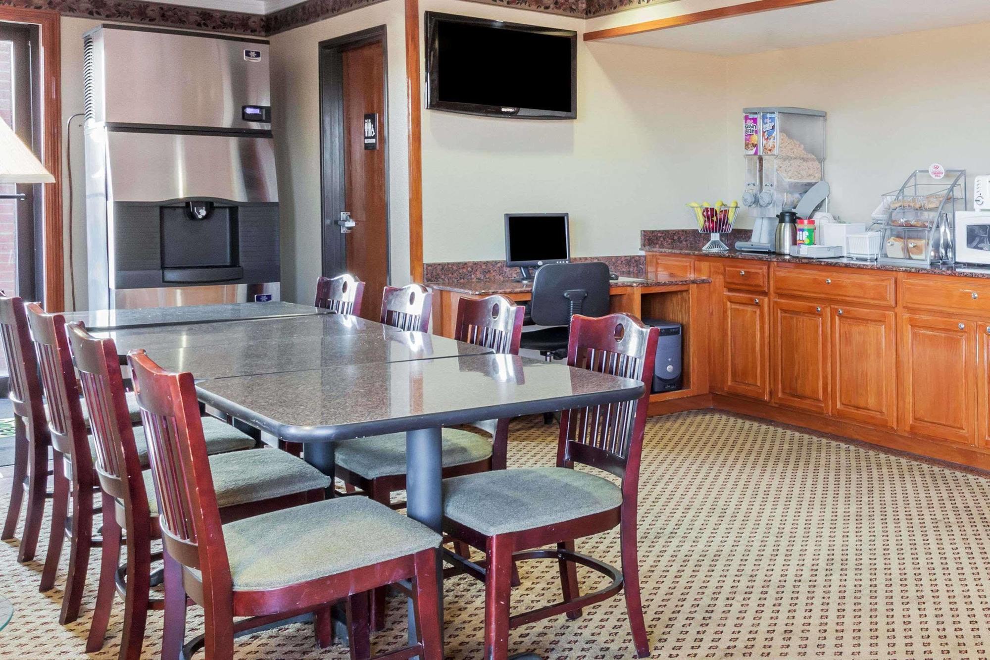Super 8 By Wyndham Mount Vernon Ngoại thất bức ảnh